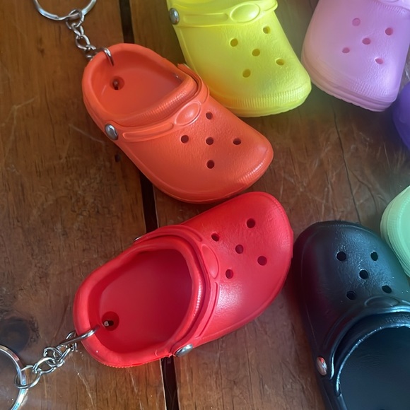 Mini Crocs Keychain Backpack Bag Charms - Picture 4 of 10
